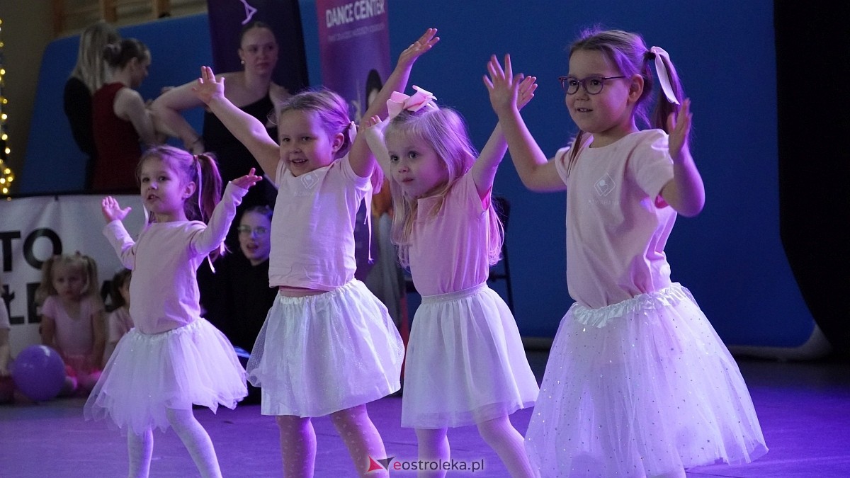 Wigilia Bezwahania Dance Center: grupy mini [7.12.2024] - zdjęcie #18 - eOstroleka.pl
