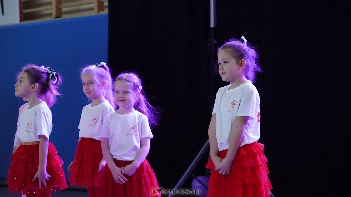 Wigilia Bezwahania Dance Center: grupy mini [7.12.2024] - zdjęcie #11 - eOstroleka.pl