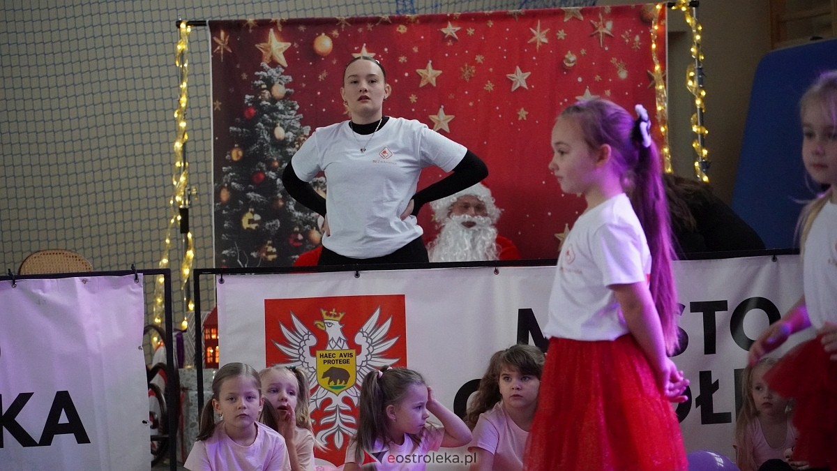 Wigilia Bezwahania Dance Center: grupy mini [7.12.2024] - zdjęcie #9 - eOstroleka.pl