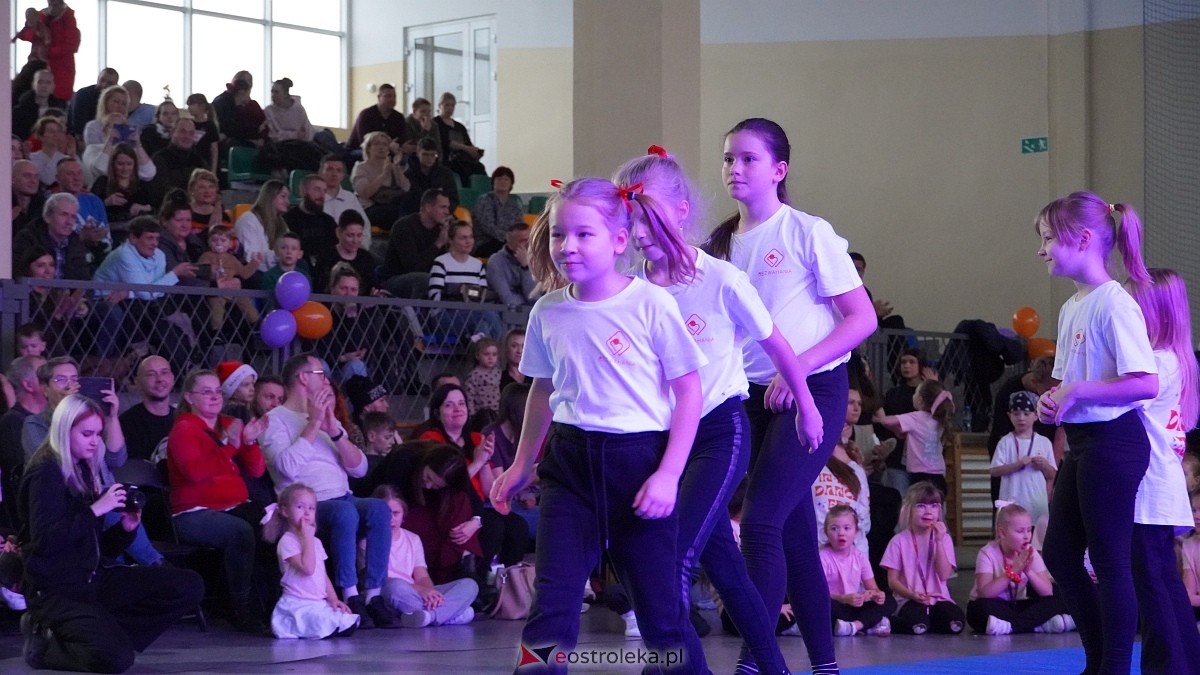 Wigilia Bezwahania Dance Center: grupy kids i junior [7.12.2024] - zdjęcie #53 - eOstroleka.pl
