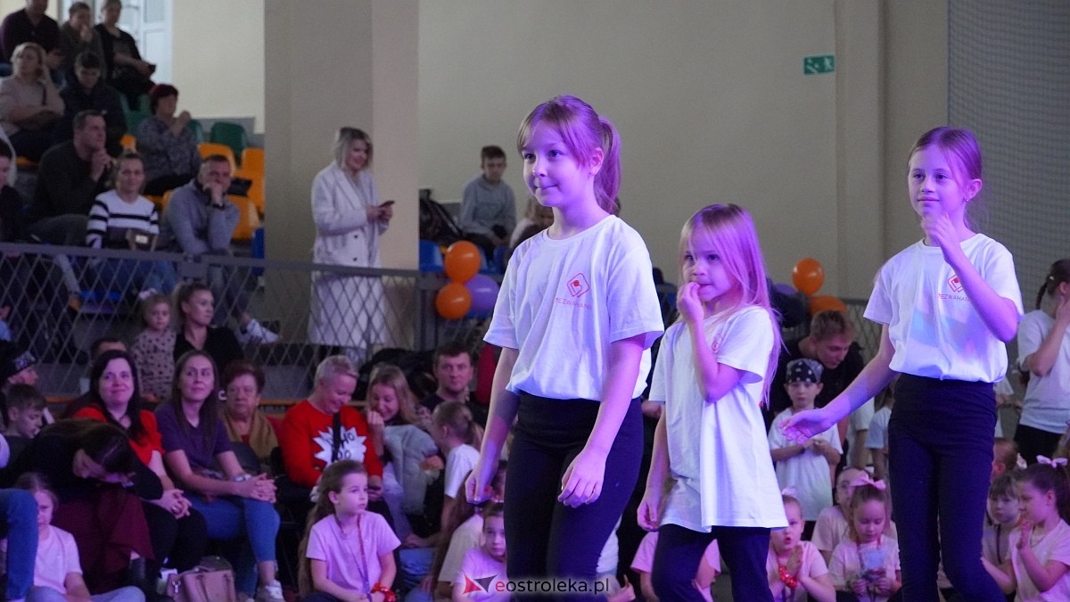 Wigilia Bezwahania Dance Center: grupy kids i junior [7.12.2024] - zdjęcie #52 - eOstroleka.pl
