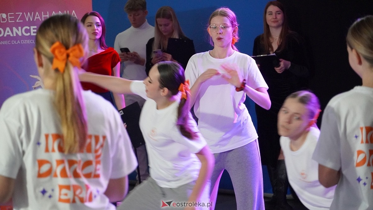 Wigilia Bezwahania Dance Center: grupy kids i junior [7.12.2024] - zdjęcie #39 - eOstroleka.pl
