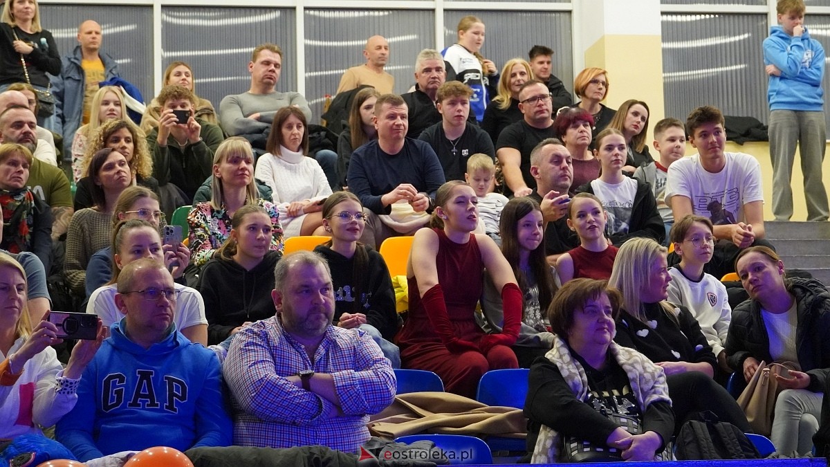 Wigilia Bezwahania Dance Center: grupy turniej i pokazowe [7.12.2024] - zdjęcie #77 - eOstroleka.pl