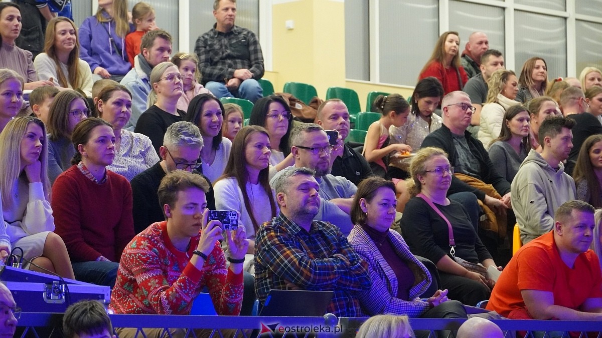 Wigilia Bezwahania Dance Center: grupy turniej i pokazowe [7.12.2024] - zdjęcie #76 - eOstroleka.pl