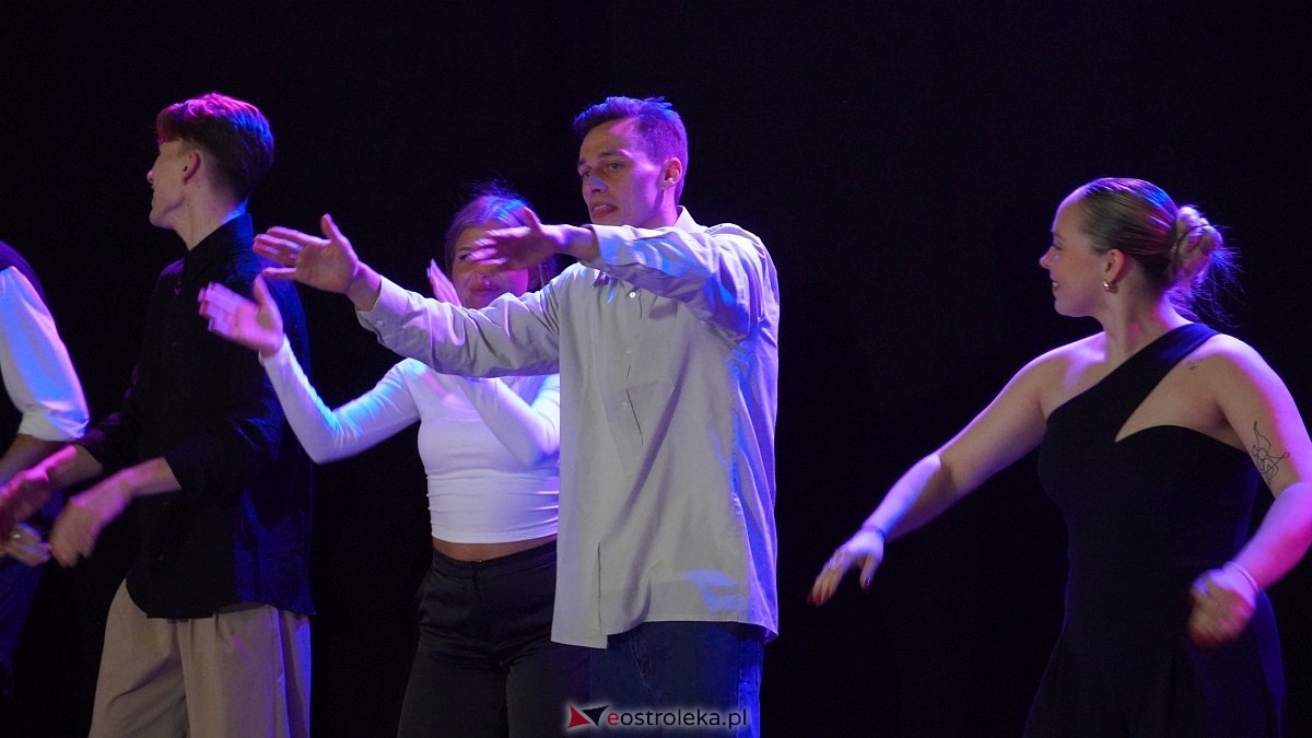 Wigilia Bezwahania Dance Center: grupy turniej i pokazowe [7.12.2024] - zdjęcie #59 - eOstroleka.pl