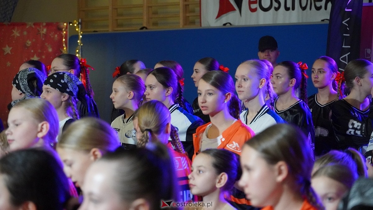 Wigilia Bezwahania Dance Center: grupy turniej i pokazowe [7.12.2024] - zdjęcie #50 - eOstroleka.pl