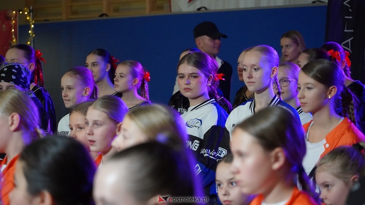 Wigilia Bezwahania Dance Center: grupy turniej i pokazowe [7.12.2024] - zdjęcie #44 - eOstroleka.pl
