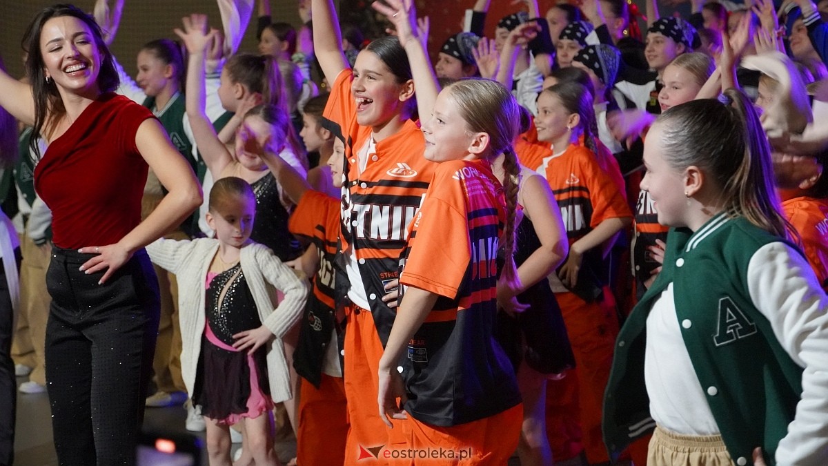 Wigilia Bezwahania Dance Center: grupy turniej i pokazowe [7.12.2024] - zdjęcie #41 - eOstroleka.pl