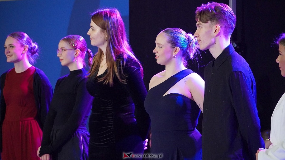 Wigilia Bezwahania Dance Center: grupy turniej i pokazowe [7.12.2024] - zdjęcie #28 - eOstroleka.pl