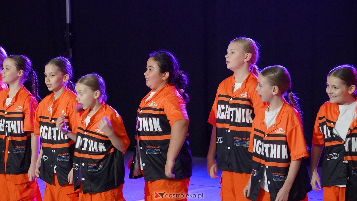 Wigilia Bezwahania Dance Center: grupy turniej i pokazowe [7.12.2024] - zdjęcie #8 - eOstroleka.pl