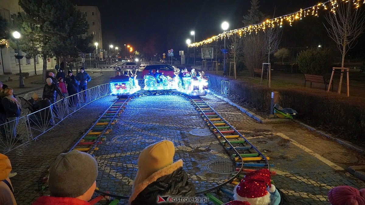 Koncertowa sobota na II Kurpiowskim Jarmarku Bożonarodzeniowym w Ostrołęce [7.12.2024] - zdjęcie #147 - eOstroleka.pl