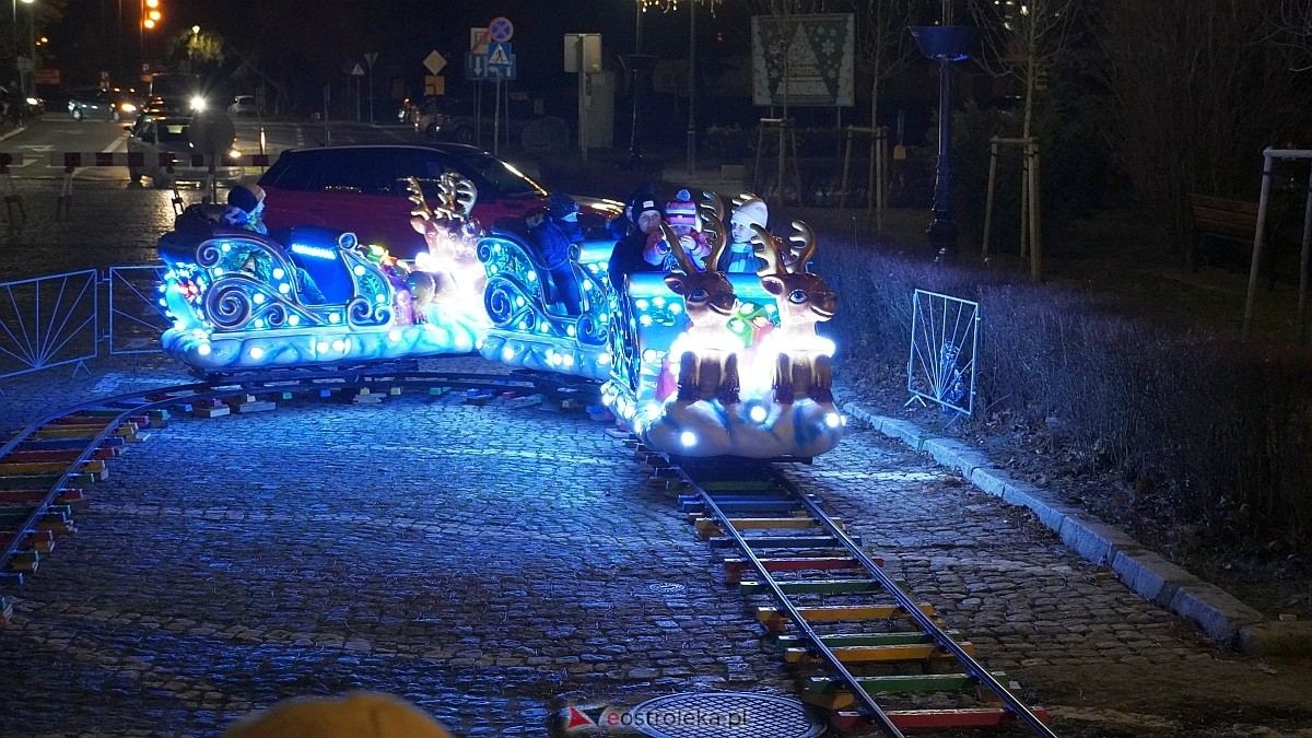 Koncertowa sobota na II Kurpiowskim Jarmarku Bożonarodzeniowym w Ostrołęce [7.12.2024] - zdjęcie #146 - eOstroleka.pl