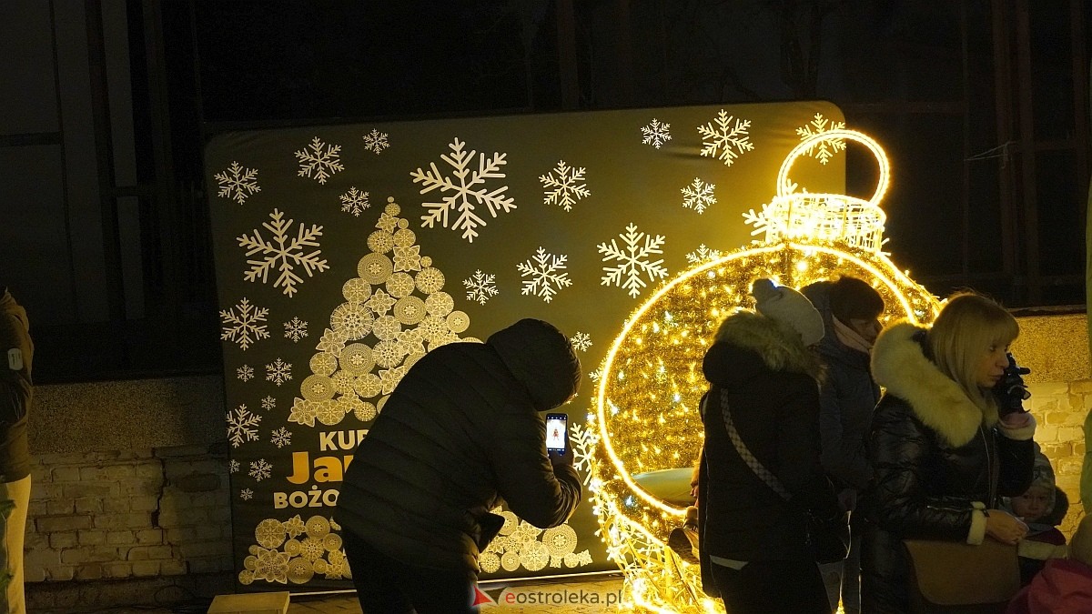 Koncertowa sobota na II Kurpiowskim Jarmarku Bożonarodzeniowym w Ostrołęce [7.12.2024] - zdjęcie #131 - eOstroleka.pl