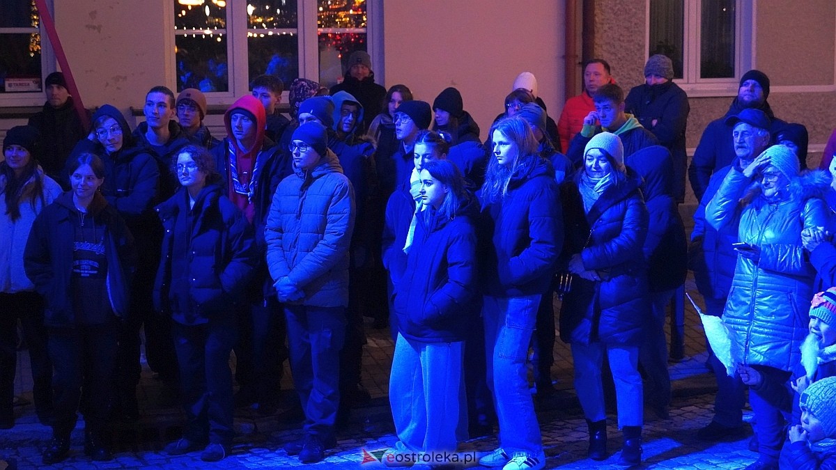 Koncertowa sobota na II Kurpiowskim Jarmarku Bożonarodzeniowym w Ostrołęce [7.12.2024] - zdjęcie #93 - eOstroleka.pl
