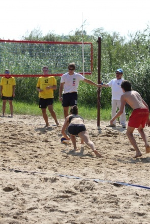 III Otwarty Turniej Plażowej Piłki Siatkowej Mikstów (27.08.2011) - zdjęcie #9 - eOstroleka.pl