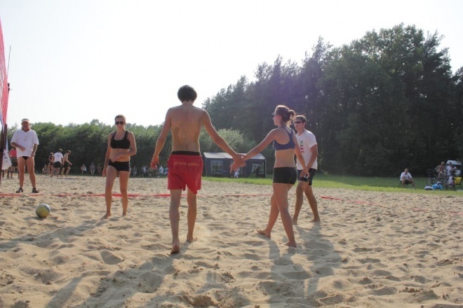 III Otwarty Turniej Plażowej Piłki Siatkowej Mikstów (27.08.2011) - zdjęcie #22 - eOstroleka.pl