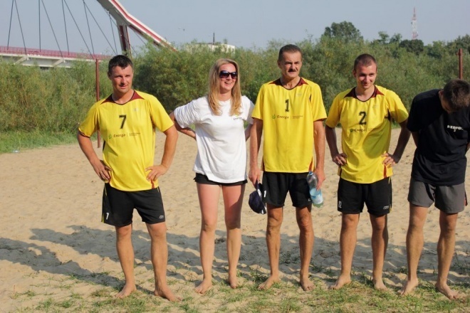 III Otwarty Turniej Plażowej Piłki Siatkowej Mikstów (27.08.2011) - zdjęcie #12 - eOstroleka.pl