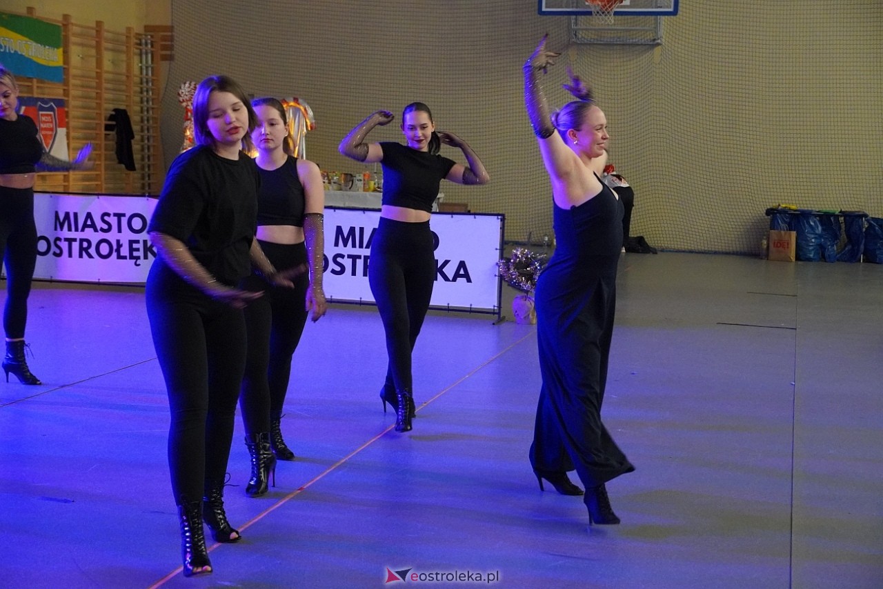 Wigilia Bezwahania Dance Center: grupy dorosłe [7.12.2024] - zdjęcie #34 - eOstroleka.pl
