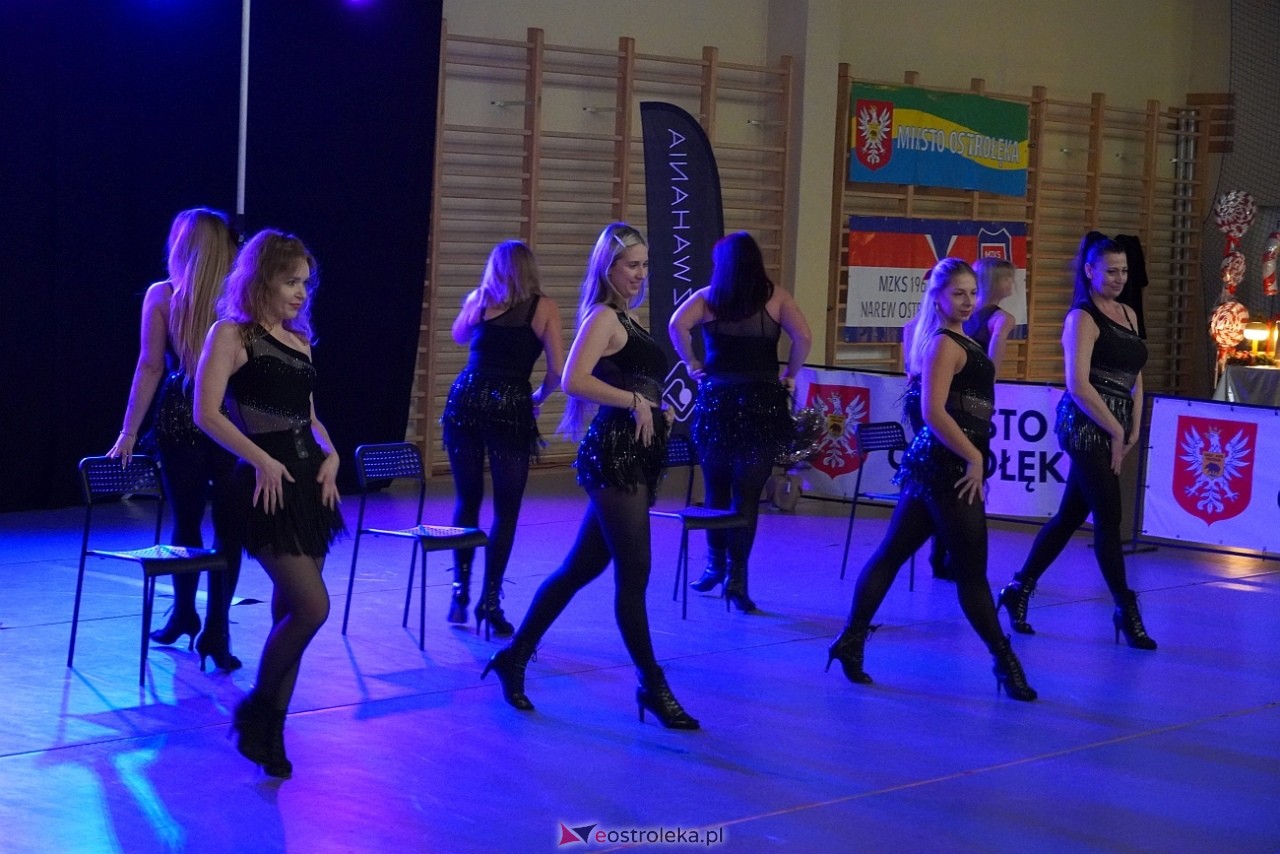 Wigilia Bezwahania Dance Center: grupy dorosłe [7.12.2024] - zdjęcie #24 - eOstroleka.pl