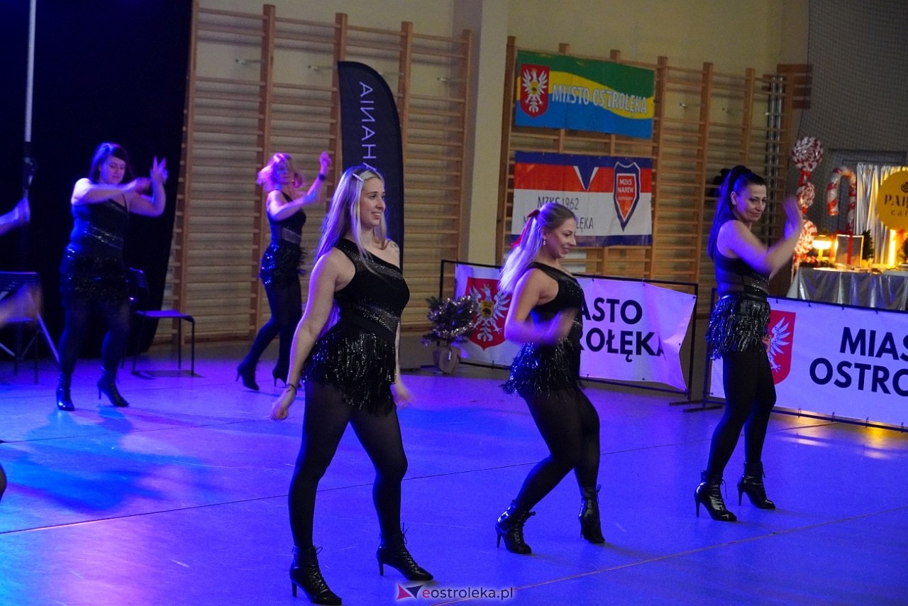 Wigilia Bezwahania Dance Center: grupy dorosłe [7.12.2024] - zdjęcie #17 - eOstroleka.pl