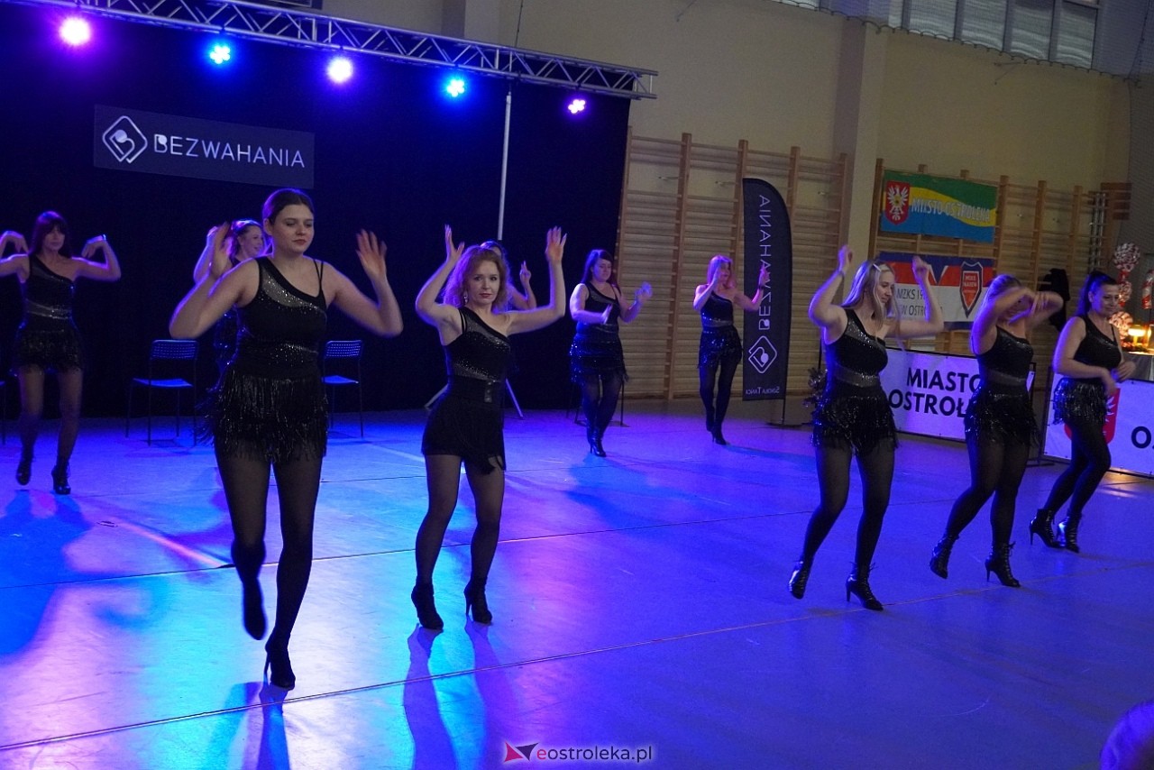 Wigilia Bezwahania Dance Center: grupy dorosłe [7.12.2024] - zdjęcie #16 - eOstroleka.pl