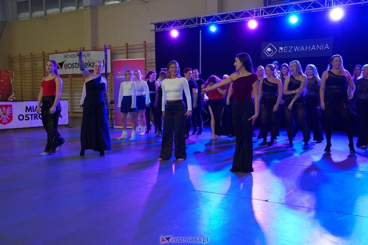 Wigilia Bezwahania Dance Center: grupy dorosłe [7.12.2024] - zdjęcie #9 - eOstroleka.pl