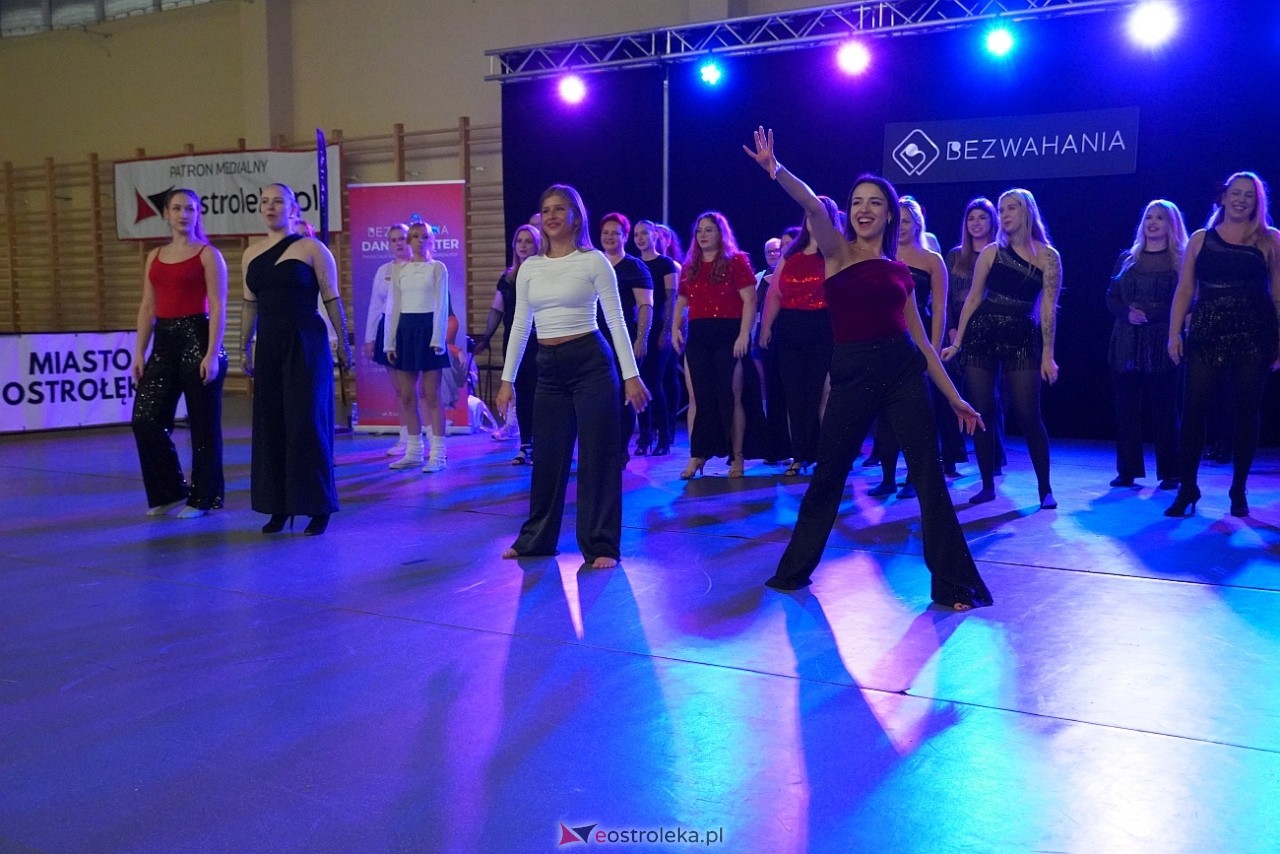 Wigilia Bezwahania Dance Center: grupy dorosłe [7.12.2024] - zdjęcie #8 - eOstroleka.pl