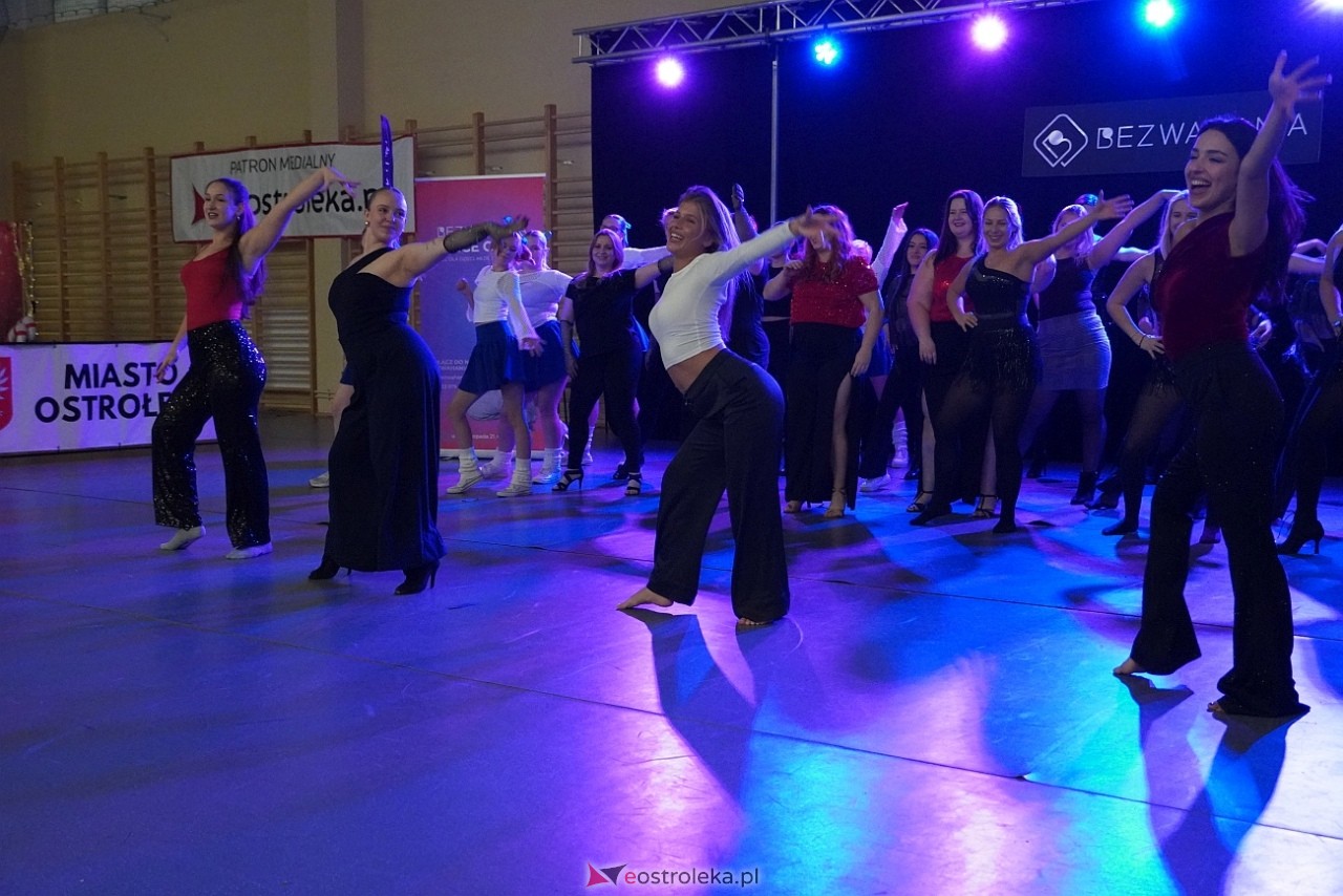 Wigilia Bezwahania Dance Center: grupy dorosłe [7.12.2024] - zdjęcie #3 - eOstroleka.pl