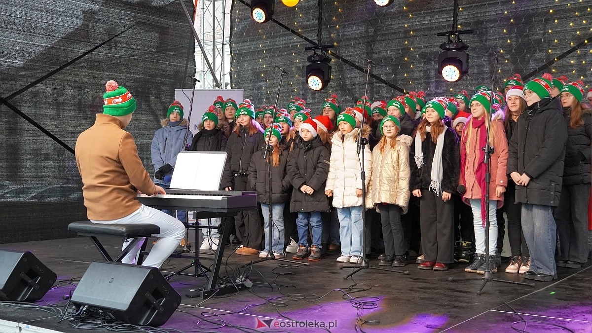 Bożonarodzeniowe spotkanie kultur Kurpiów, Kaszubów i Wielkopolan [8.12.2024] - zdjęcie #144 - eOstroleka.pl