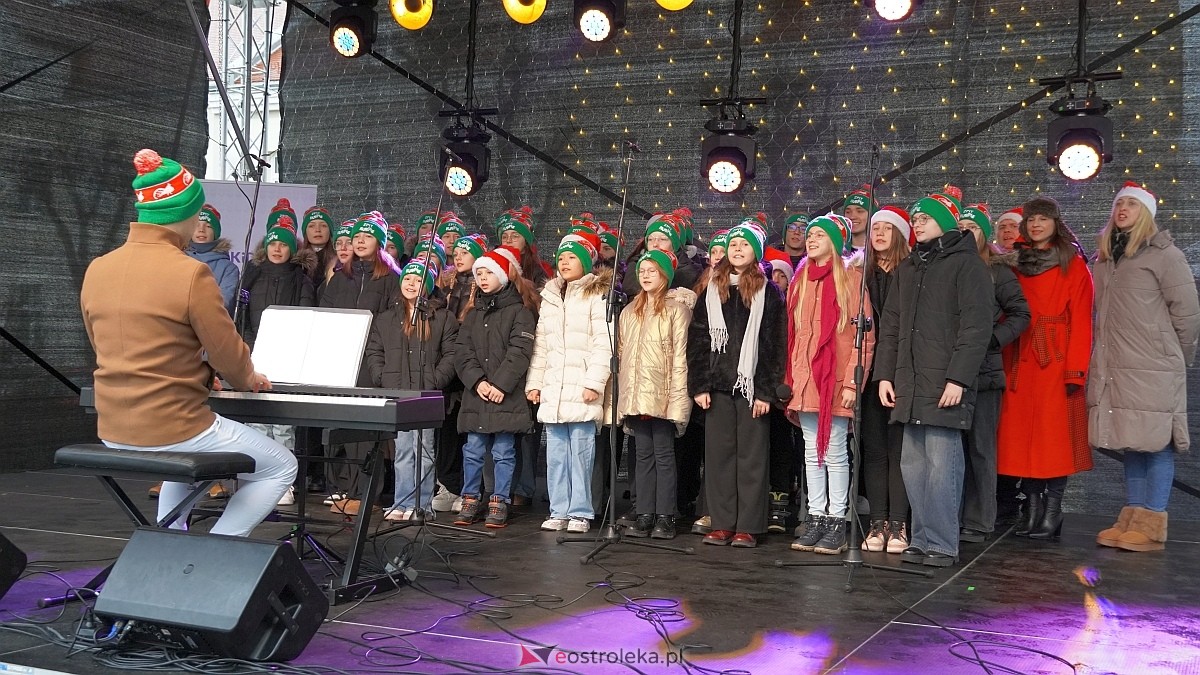 Bożonarodzeniowe spotkanie kultur Kurpiów, Kaszubów i Wielkopolan [8.12.2024] - zdjęcie #139 - eOstroleka.pl