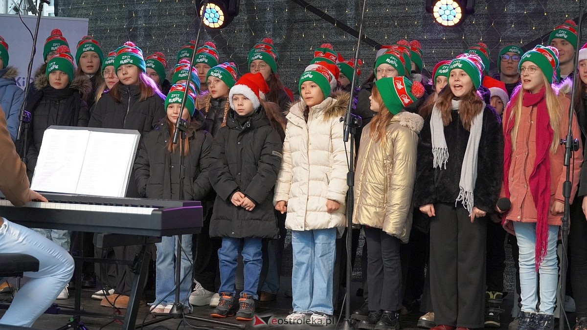 Bożonarodzeniowe spotkanie kultur Kurpiów, Kaszubów i Wielkopolan [8.12.2024] - zdjęcie #128 - eOstroleka.pl