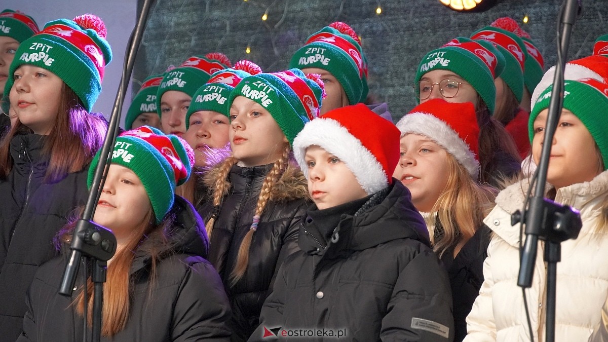 Bożonarodzeniowe spotkanie kultur Kurpiów, Kaszubów i Wielkopolan [8.12.2024] - zdjęcie #123 - eOstroleka.pl