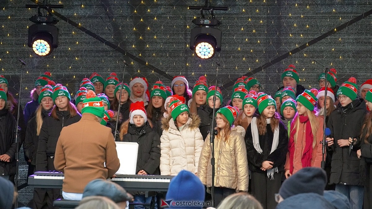 Bożonarodzeniowe spotkanie kultur Kurpiów, Kaszubów i Wielkopolan [8.12.2024] - zdjęcie #106 - eOstroleka.pl