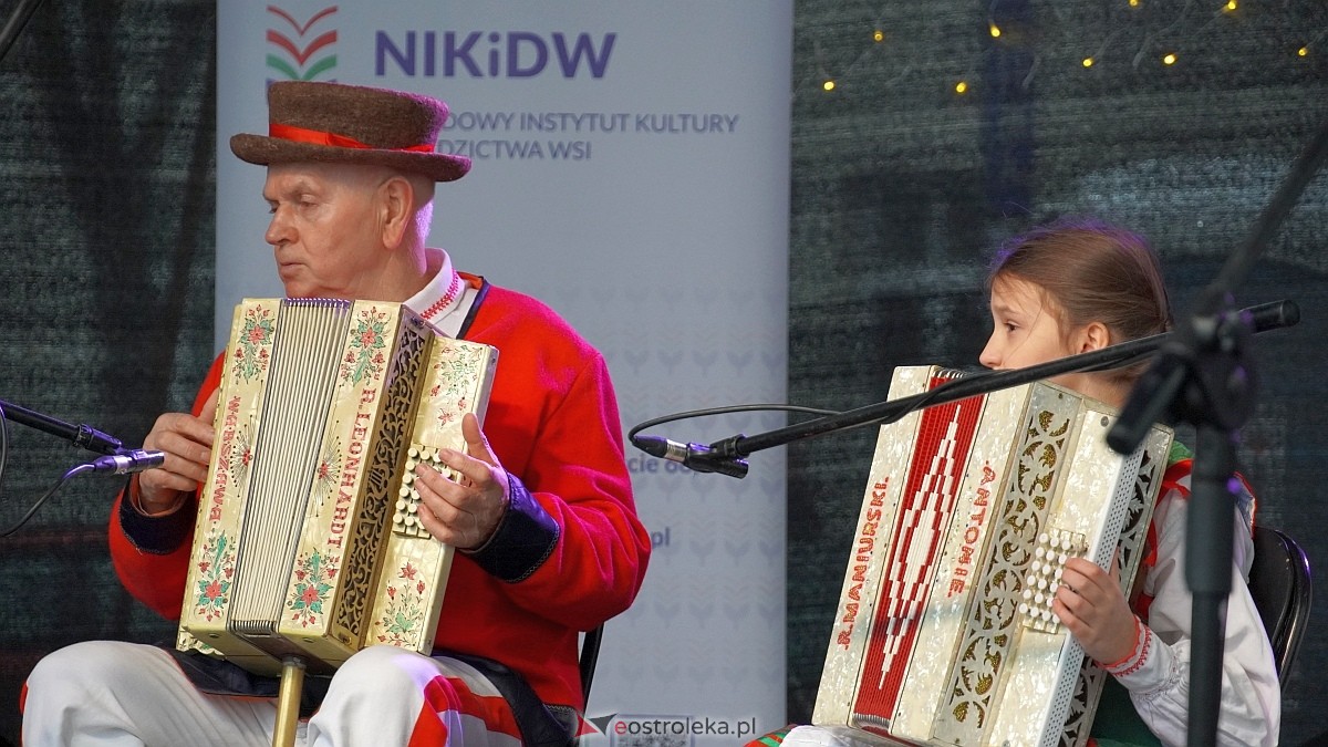 Bożonarodzeniowe spotkanie kultur Kurpiów, Kaszubów i Wielkopolan [8.12.2024] - zdjęcie #97 - eOstroleka.pl