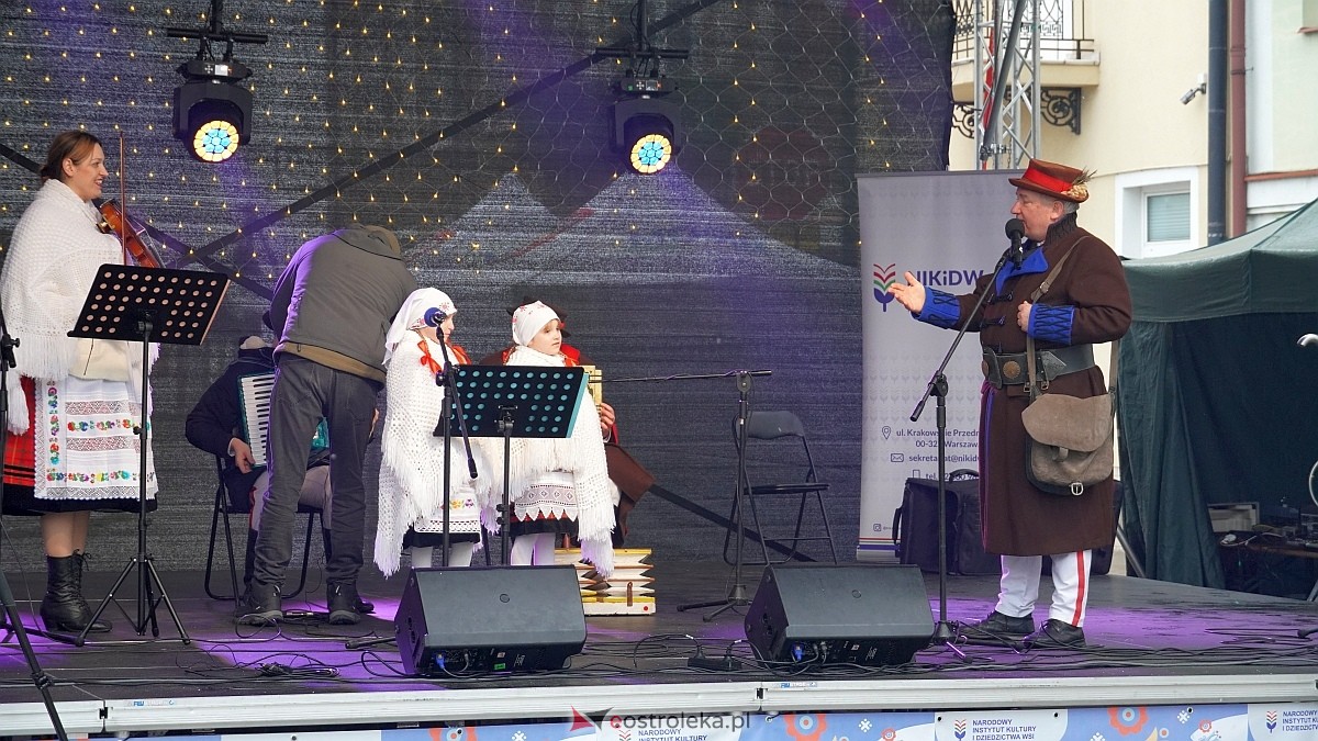 Bożonarodzeniowe spotkanie kultur Kurpiów, Kaszubów i Wielkopolan [8.12.2024] - zdjęcie #93 - eOstroleka.pl