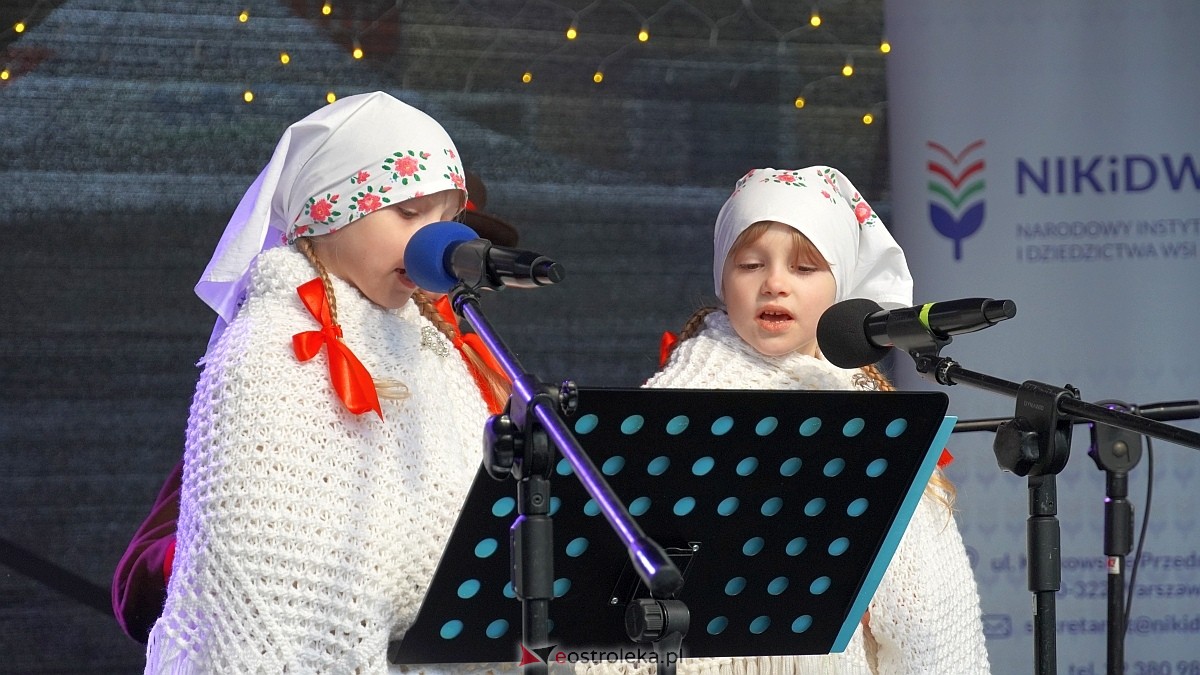 Bożonarodzeniowe spotkanie kultur Kurpiów, Kaszubów i Wielkopolan [8.12.2024] - zdjęcie #83 - eOstroleka.pl