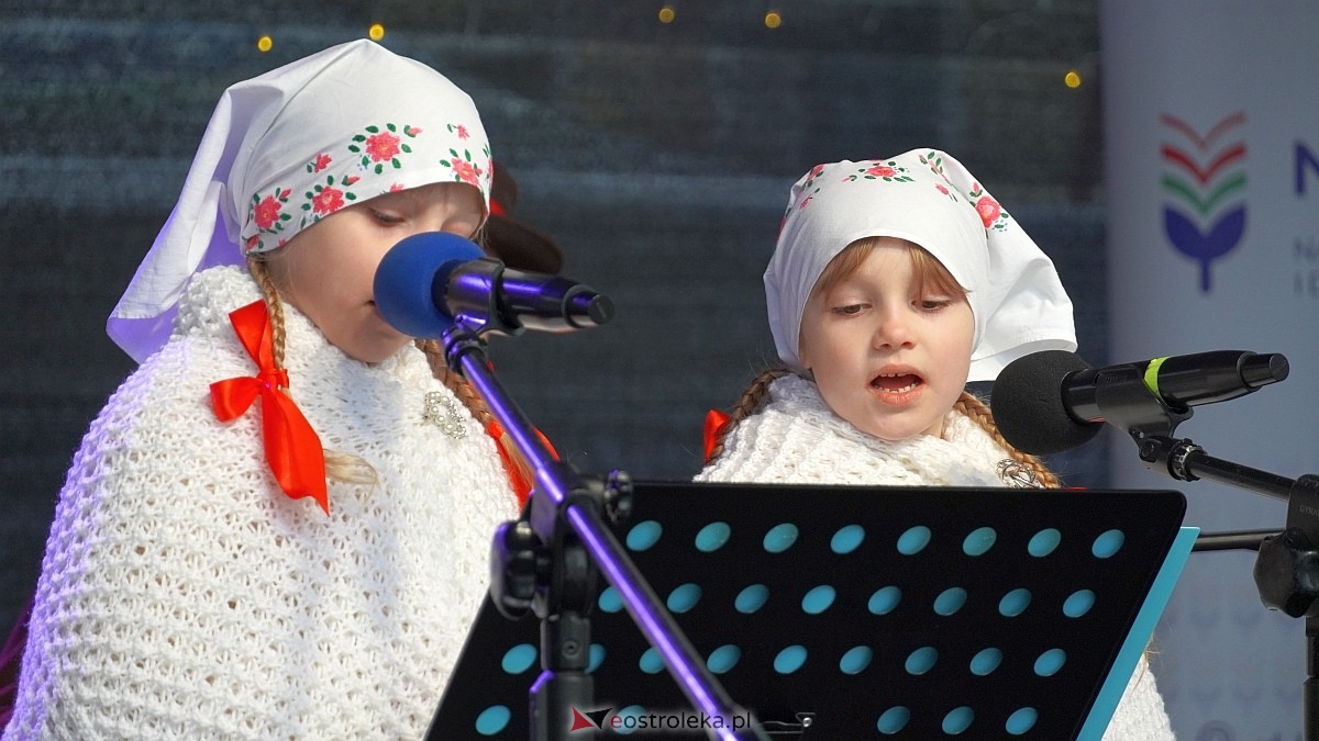 Bożonarodzeniowe spotkanie kultur Kurpiów, Kaszubów i Wielkopolan [8.12.2024] - zdjęcie #82 - eOstroleka.pl