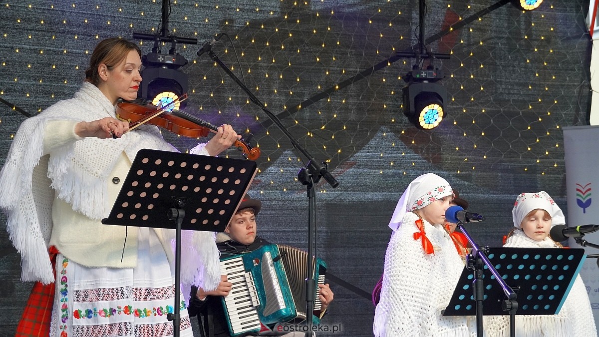 Bożonarodzeniowe spotkanie kultur Kurpiów, Kaszubów i Wielkopolan [8.12.2024] - zdjęcie #79 - eOstroleka.pl