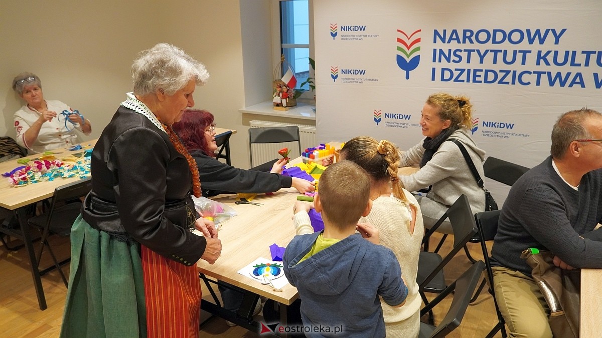 Bożonarodzeniowe spotkanie kultur Kurpiów, Kaszubów i Wielkopolan [8.12.2024] - zdjęcie #60 - eOstroleka.pl