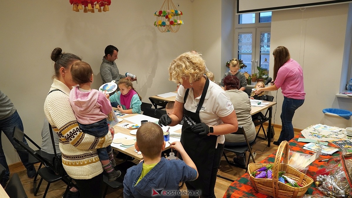 Bożonarodzeniowe spotkanie kultur Kurpiów, Kaszubów i Wielkopolan [8.12.2024] - zdjęcie #54 - eOstroleka.pl