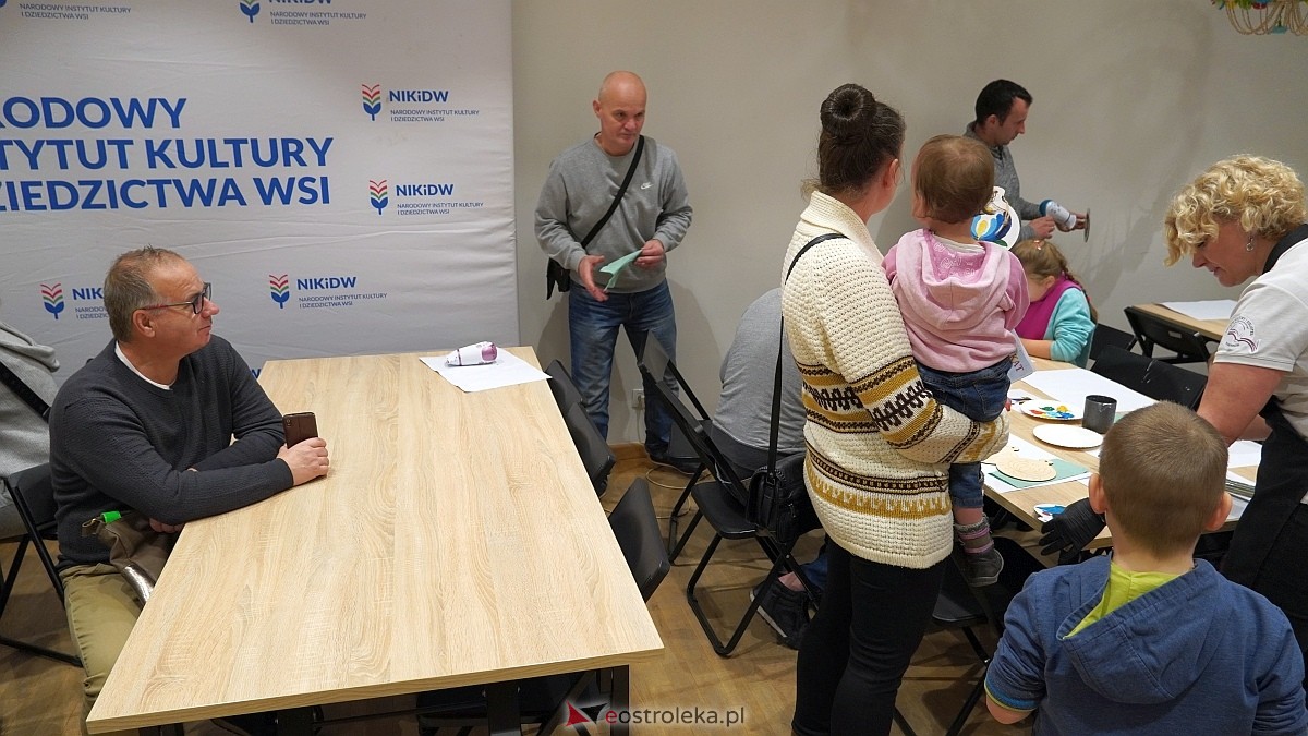 Bożonarodzeniowe spotkanie kultur Kurpiów, Kaszubów i Wielkopolan [8.12.2024] - zdjęcie #53 - eOstroleka.pl