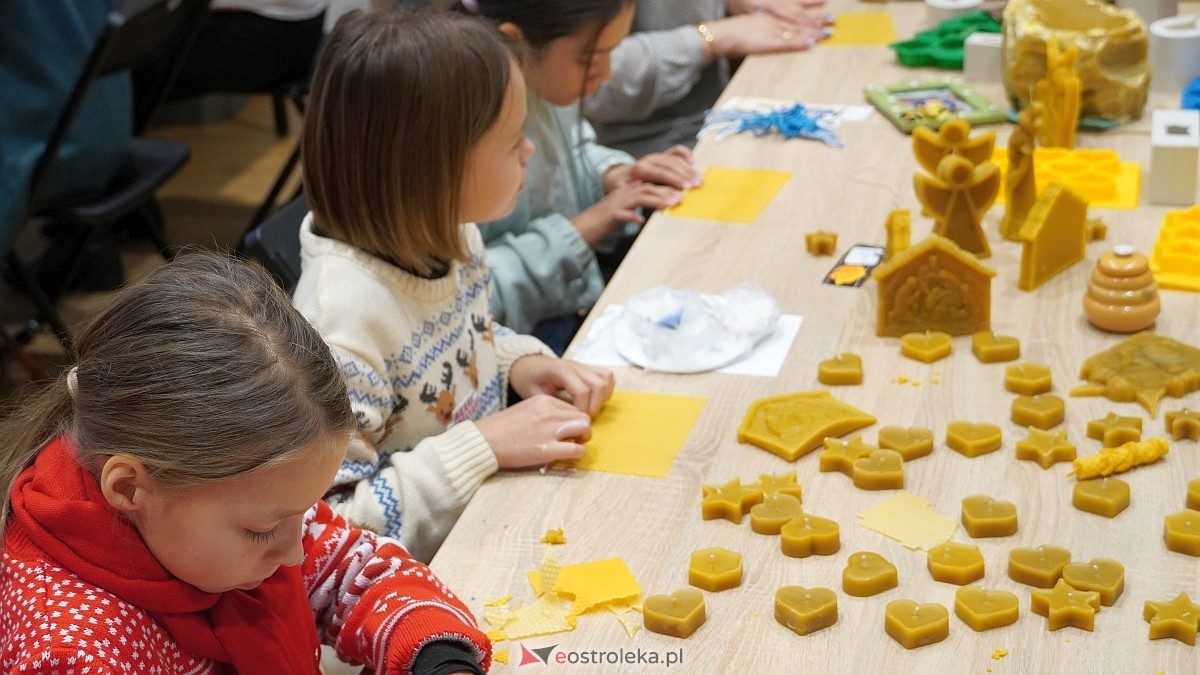 Bożonarodzeniowe spotkanie kultur Kurpiów, Kaszubów i Wielkopolan [8.12.2024] - zdjęcie #33 - eOstroleka.pl