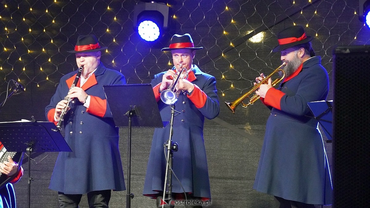 Bożonarodzeniowe spotkanie kultur Kurpiów, Kaszubów i Wielkopolan [8.12.2024] - zdjęcie #15 - eOstroleka.pl