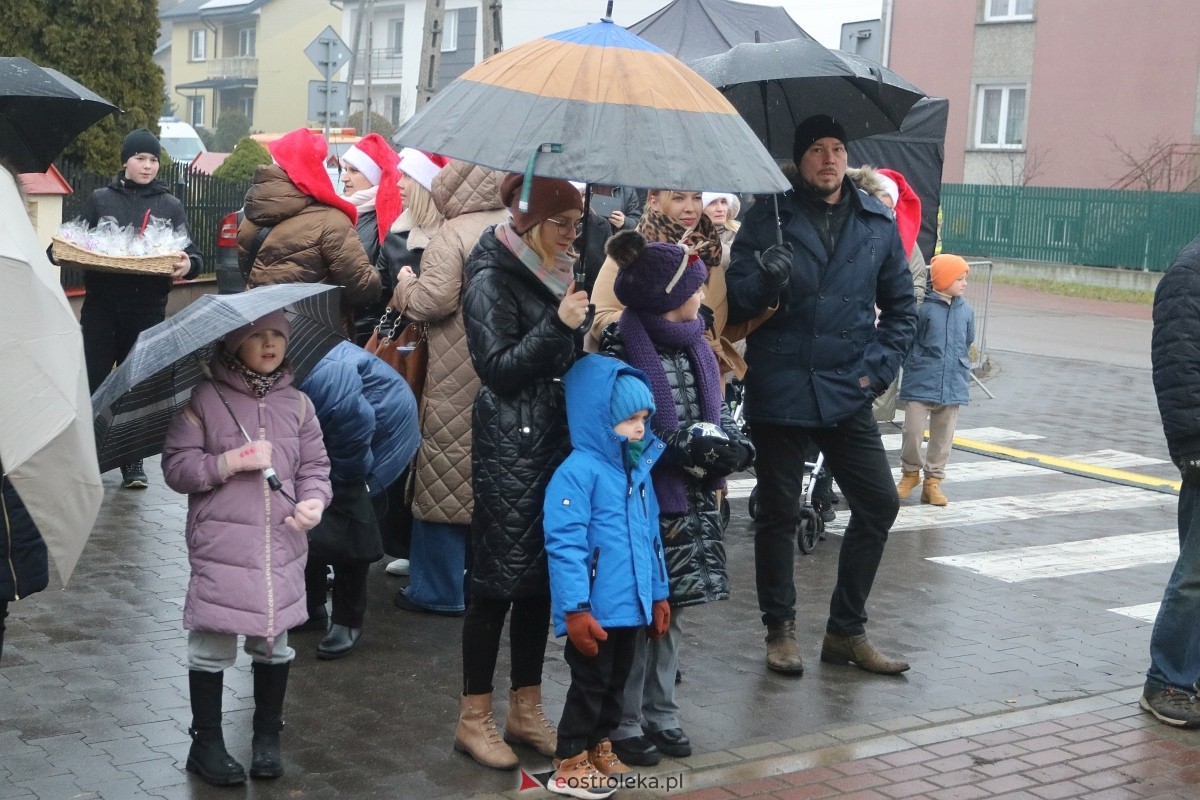 Jarmark świąteczny w Olszewie-Borkach [8.12.2024] - zdjęcie #134 - eOstroleka.pl