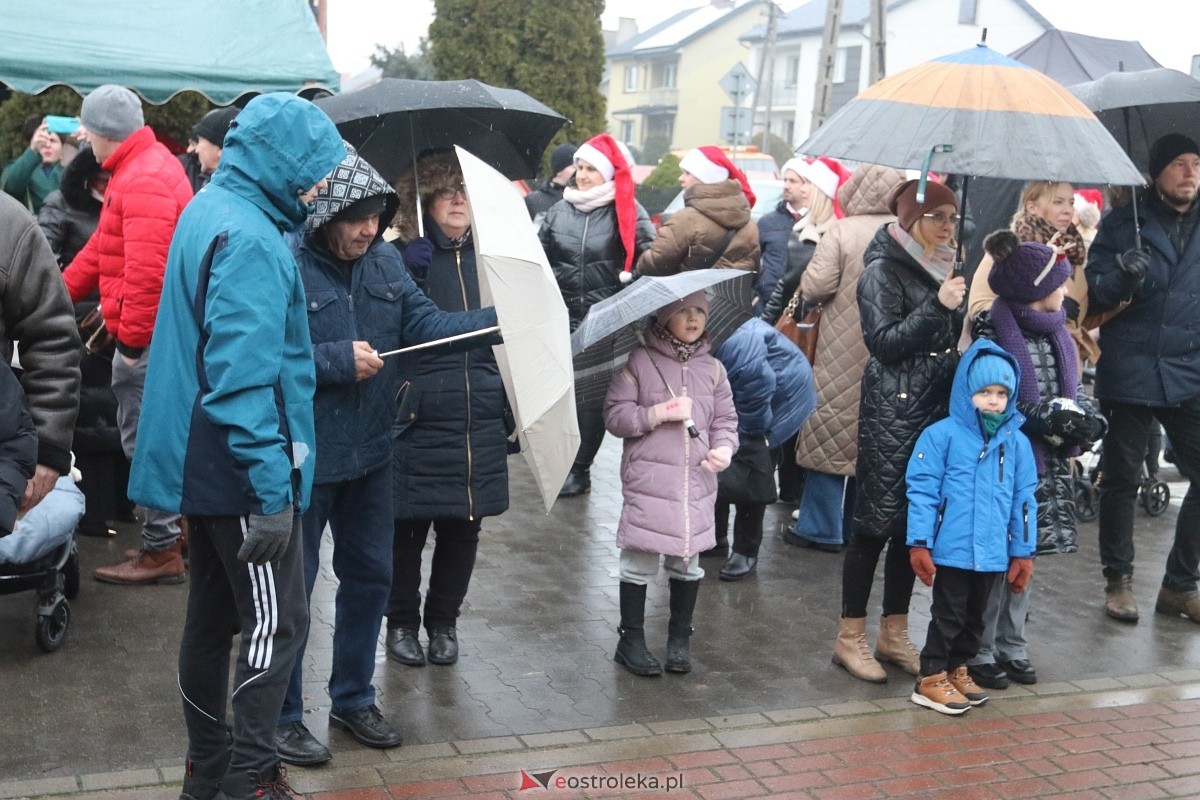 Jarmark świąteczny w Olszewie-Borkach [8.12.2024] - zdjęcie #132 - eOstroleka.pl