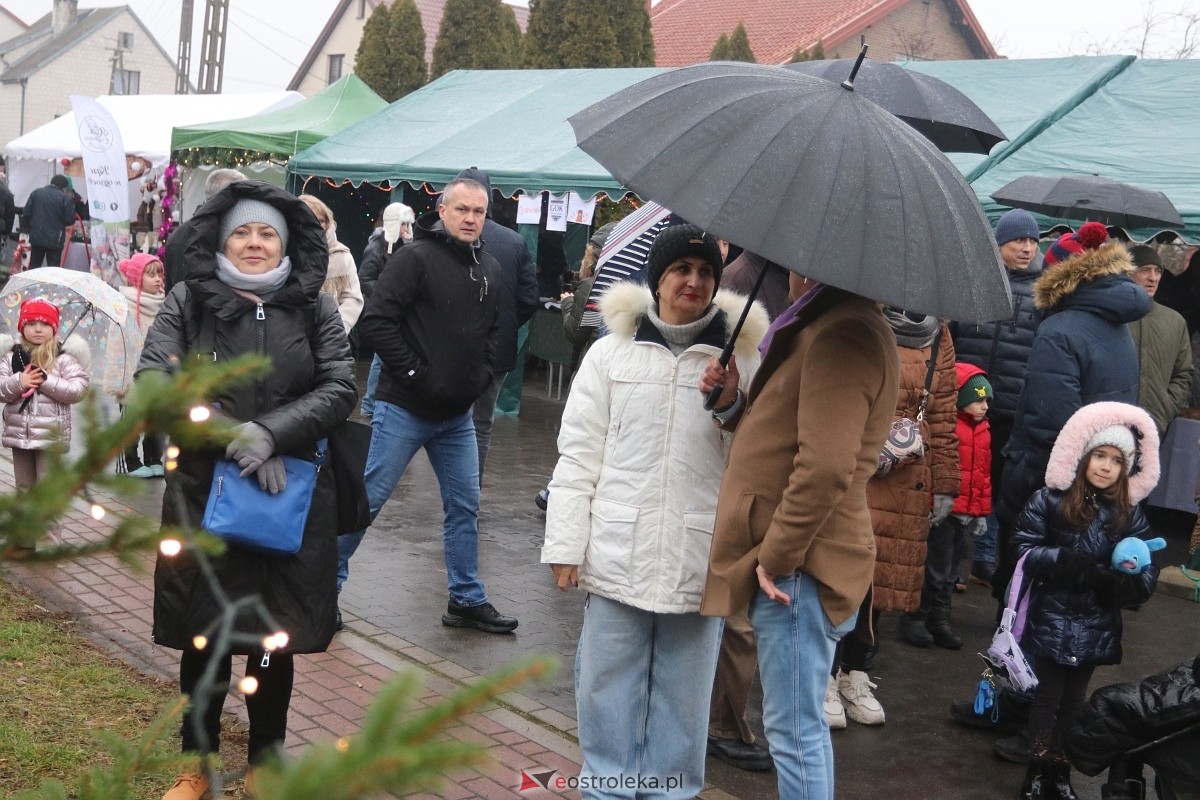 Jarmark świąteczny w Olszewie-Borkach [8.12.2024] - zdjęcie #129 - eOstroleka.pl