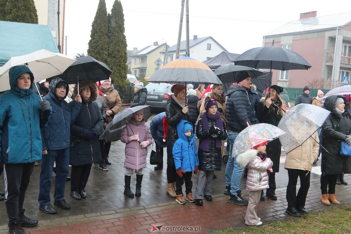 Jarmark świąteczny w Olszewie-Borkach [8.12.2024] - zdjęcie #120 - eOstroleka.pl