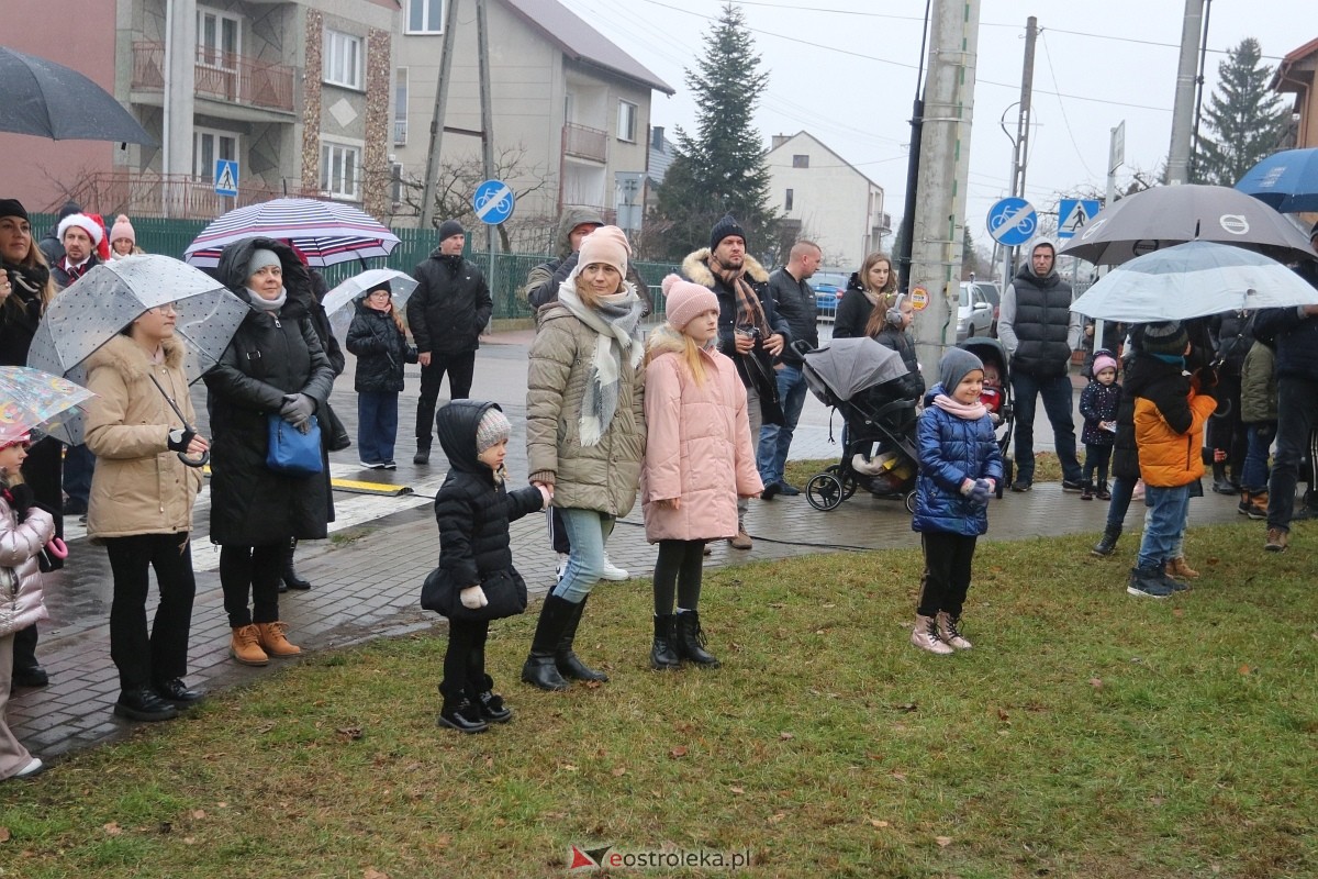 Jarmark świąteczny w Olszewie-Borkach [8.12.2024] - zdjęcie #116 - eOstroleka.pl