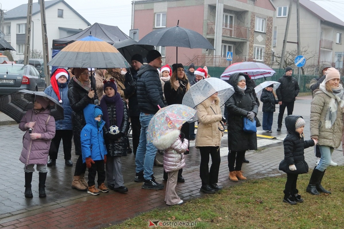 Jarmark świąteczny w Olszewie-Borkach [8.12.2024] - zdjęcie #114 - eOstroleka.pl