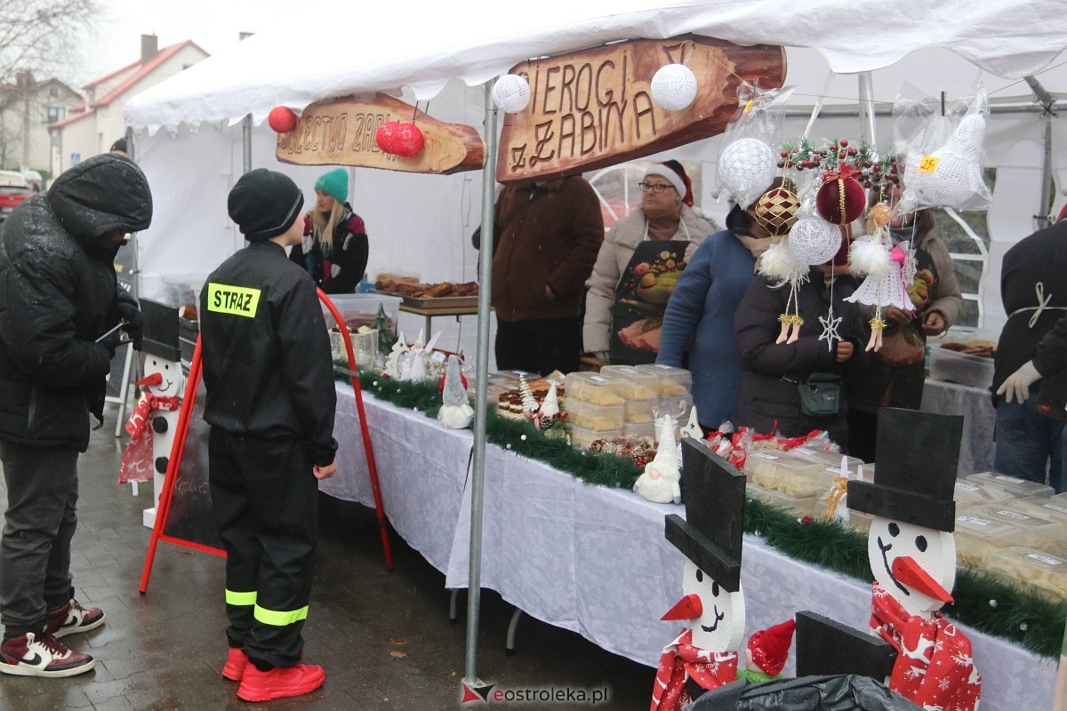 Jarmark świąteczny w Olszewie-Borkach [8.12.2024] - zdjęcie #108 - eOstroleka.pl